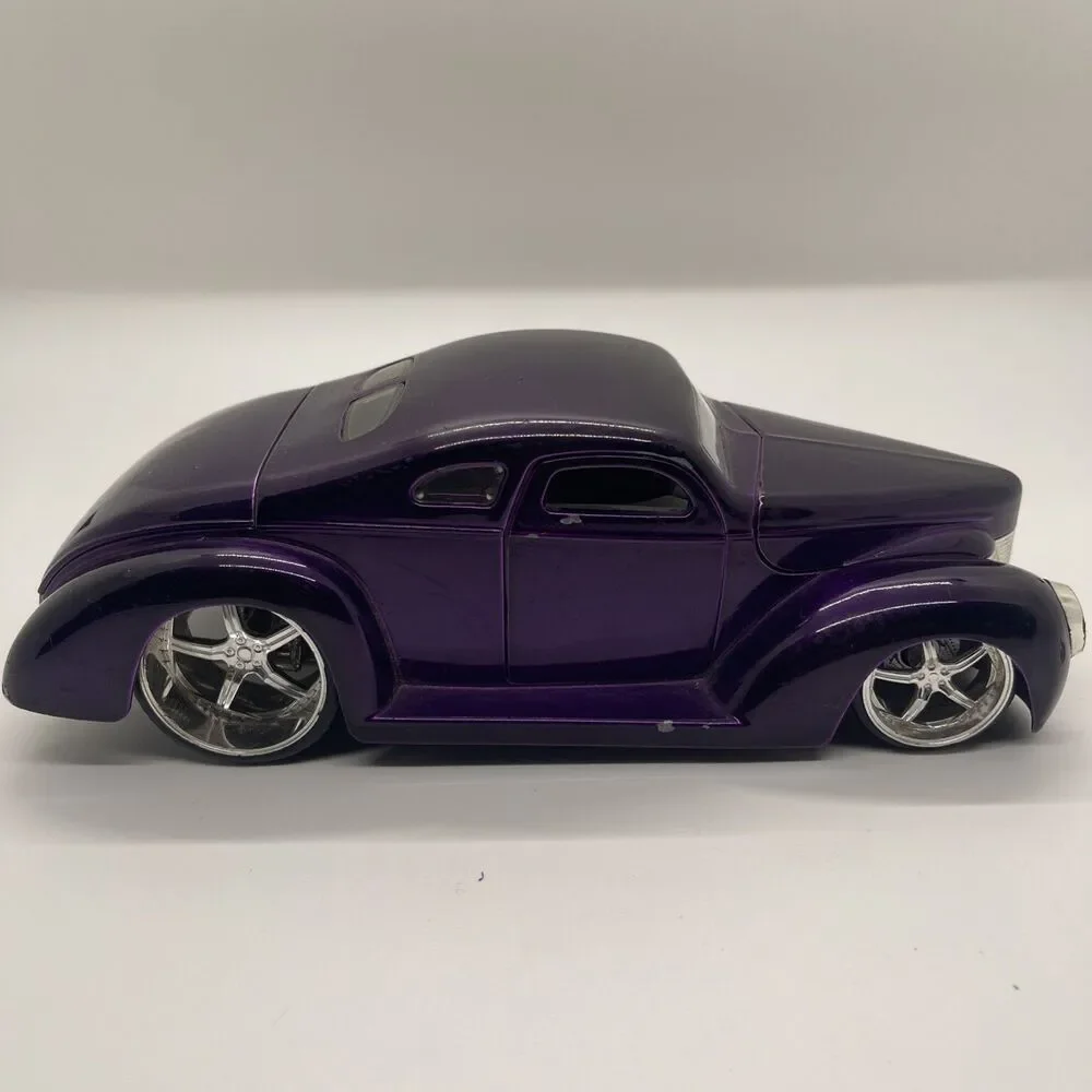 Jada Toys Custom Diecast 1/24 Pontiac Business Coupe w/ Opening Hood & Door